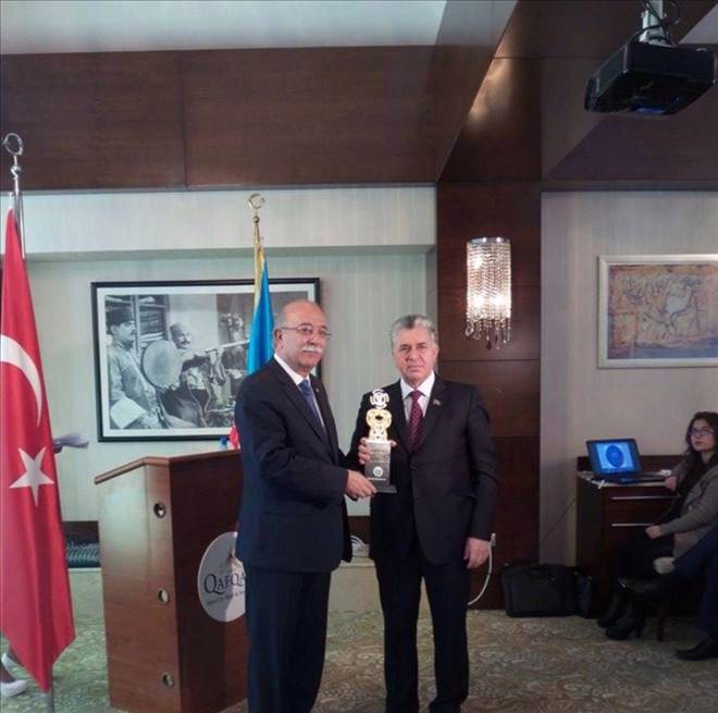 Koncuk`a `Kaşgarlı Mahmut Türklük Onur Ödülü` Verildi.