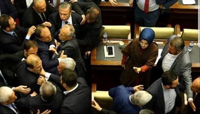 Meclis”te AKP ve MHP´liler kavga çıkardı