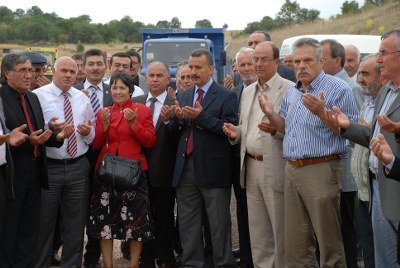 Ankara Kırsalında Asfalt Yol Ağı Genişliyor