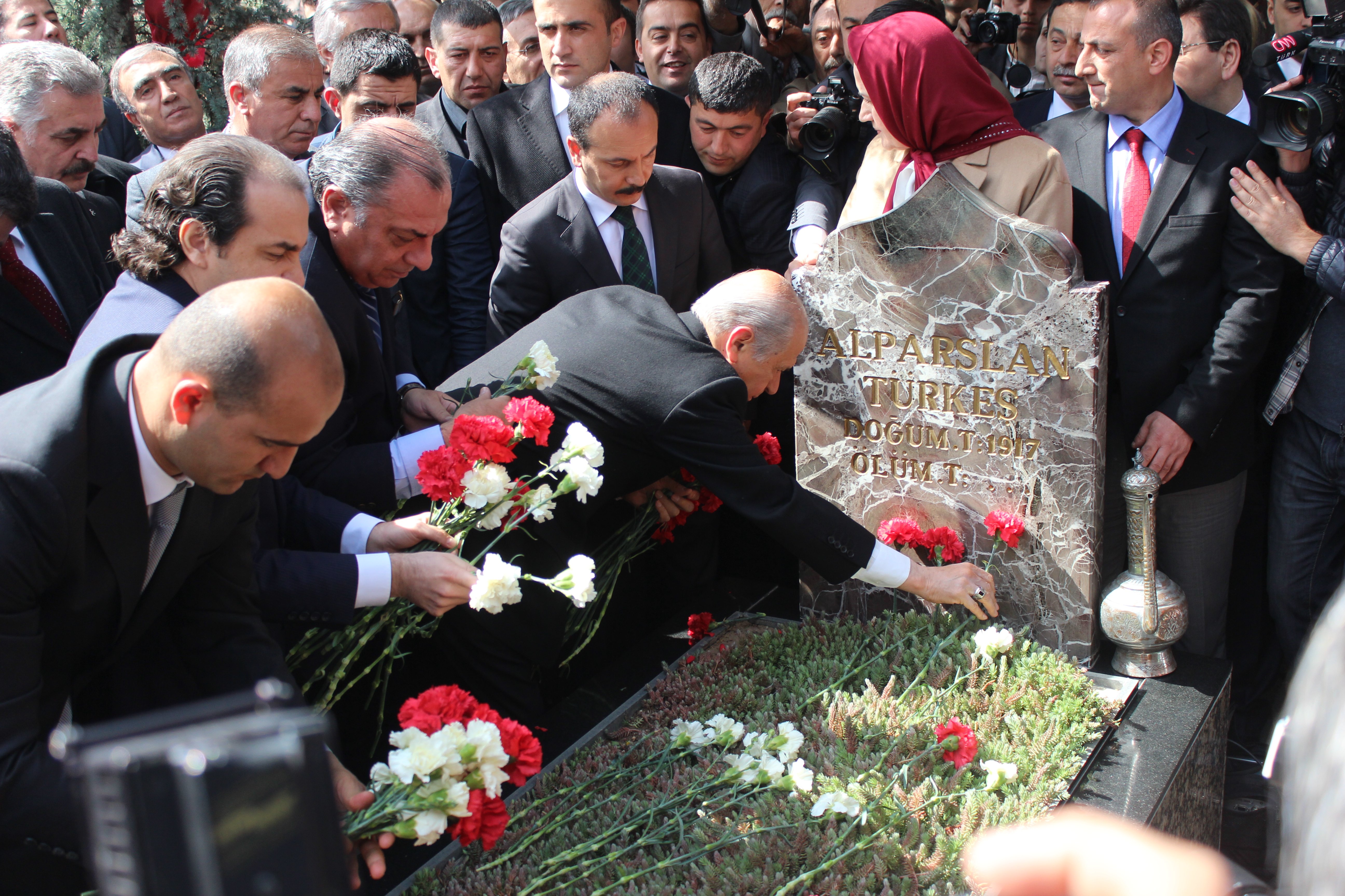 Alparslan Türkeş, Mezarı Başında Anıldı