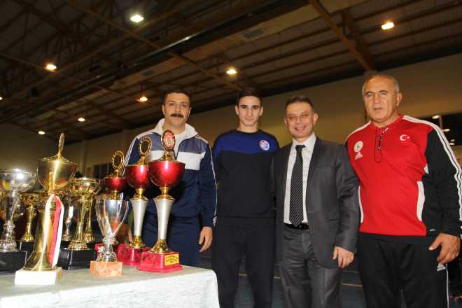 Başkan Ertürk`ten Güreş Takımına Tam Destek