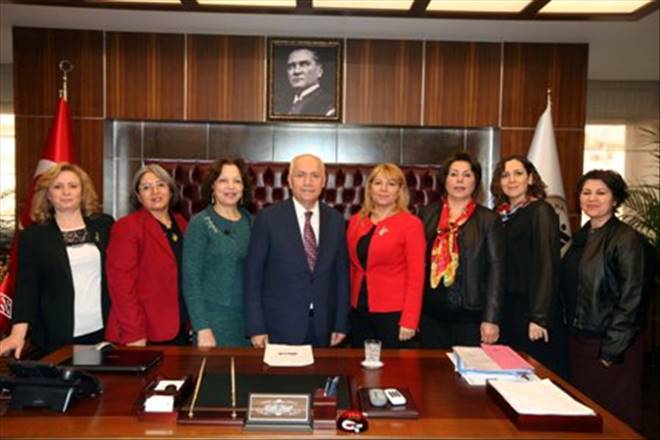 Kadın muhtarlar Yaşardan destek istedi