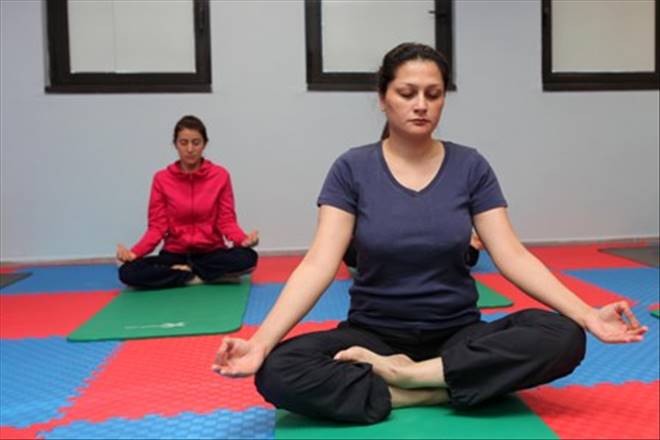 Yoga yapın, mutlu kalın