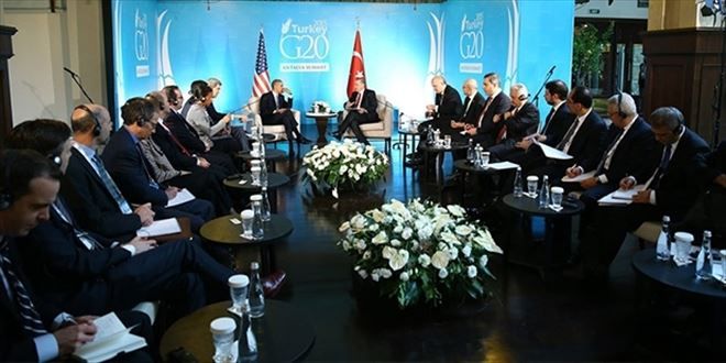 Erdoğan-Obama Zirvesindeki Fotoğraf Tartışılıyor