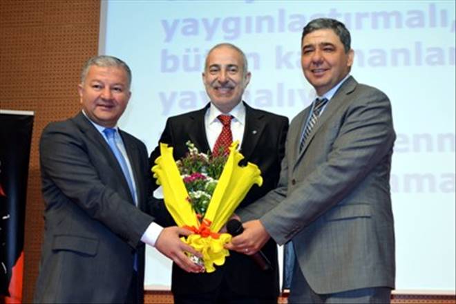KAZANDA  TÜRK DİLİ KONFERANSI