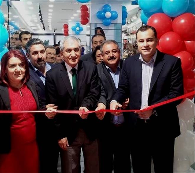 Açılış Taşdelen’den