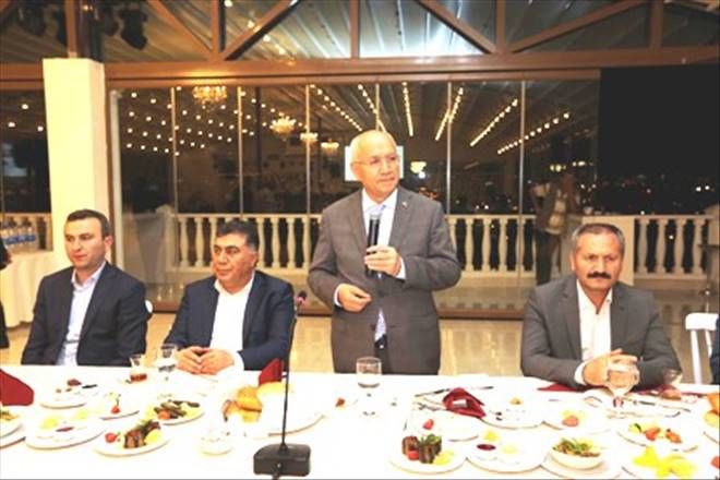 Yaşar, basın mensuplarıyla iftarda buluştu
