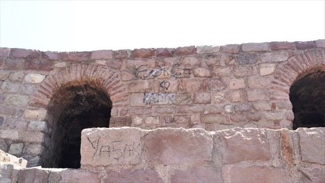 Utanç Duvarı