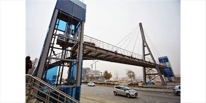 BÜYÜKŞEHİR´DEN YENİ YAYA ÜST GEÇİTLERİ