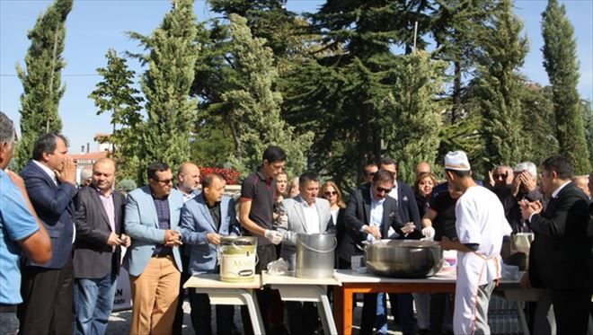 Aşure kazanları Hacı Bayram´da