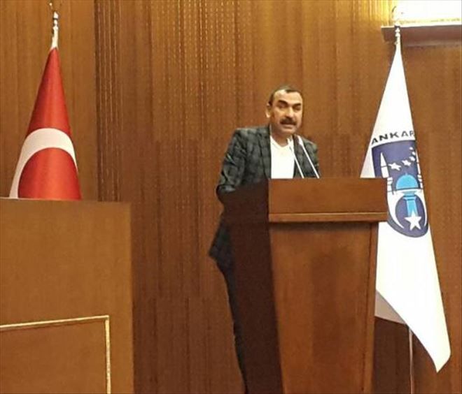 Hizmette Siyaset Olmamalı.