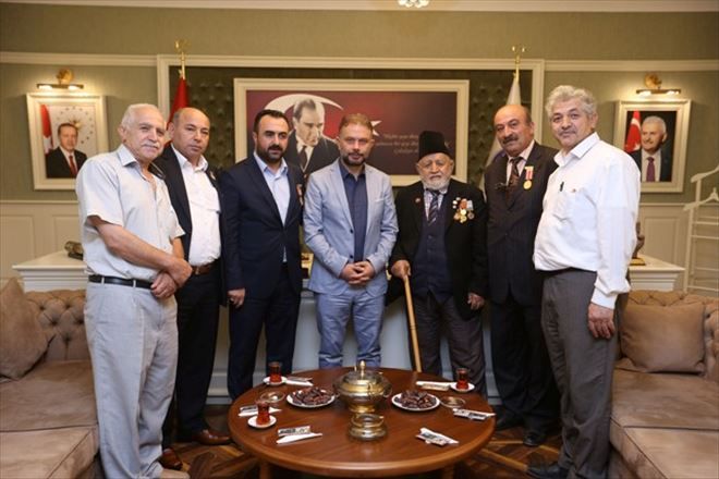 GAZİ VE ŞEHİT AİLELERİNDEN KAHRAMAN KAZAN´A ANLAMLI ZİYARET