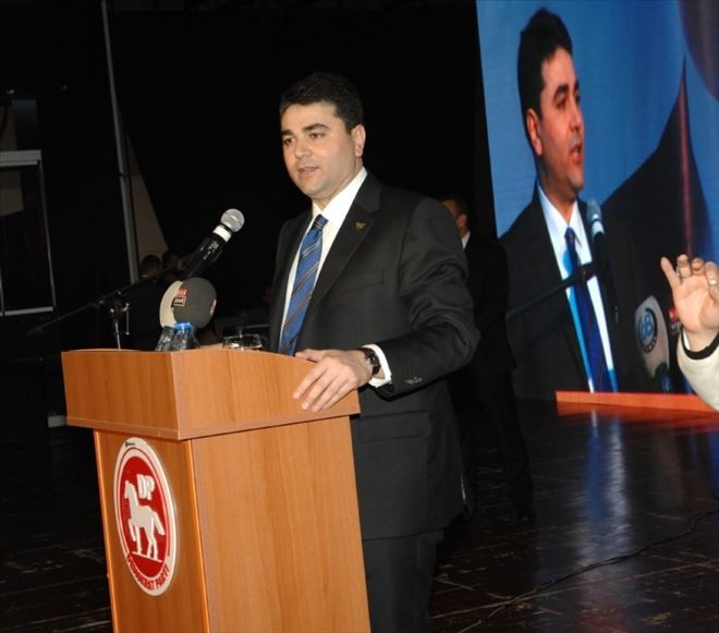 Uysal, üçüncü kez Demokrat Parti Genel Başkanı seçildi
