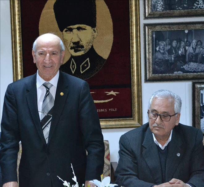 SİYASETE DEĞİL ANKARA´YA HİZMET EDİN