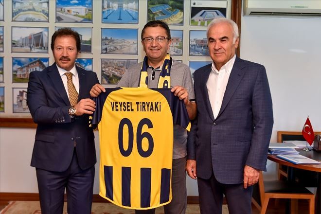 Mehmet Yiğiner´den Başkan Tiryaki´ye ziyaret 