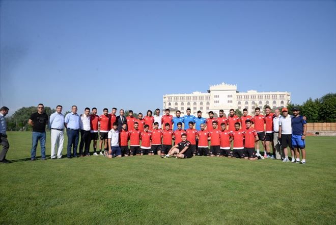 Kahramankazan Belediyespor top başı yaptı