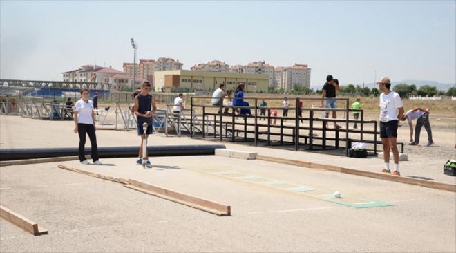 Ertürk´ten Avrupa fatihi boccecilere ödül