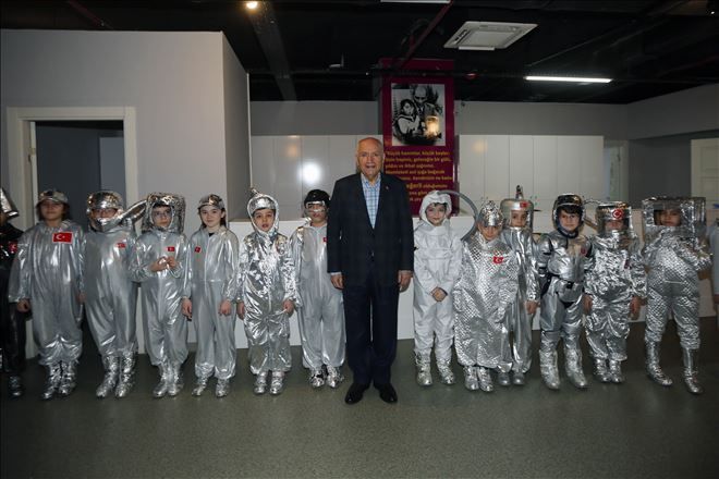 Yenimahalle´nin minik astronotları Planetaryum´da