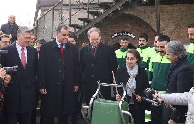 ÇÖPTEN ÇIKAN KÜTÜPHANEYE AVRUPA BİRLİĞİ´NDEN BAĞIŞ