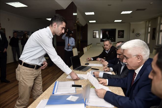 Taşeron işçiler için kadro sınavı başladı