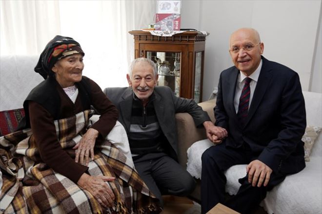 Yenimahalle´nin asırlık çınarına ziyaret