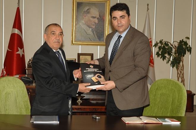 Gültekin Uysal, Şeker-İş Sendikası Genel Başkanı İsa Gök ve heyetini makamında kabul etti