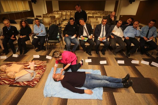 Yenimahalle´de belediye personeline ilk yardım eğitimi