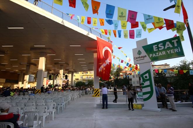 ÖZGÜRLÜK MEYDANI ÖZGÜRLÜK ŞARKILARIYLA AÇILDI