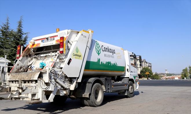 GÜNDE BİN 350 TON ATIK EL DEĞMEDEN TOPLANIYOR