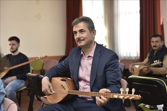 Mutlaka bir gün saz çalmayı öğreneceğim