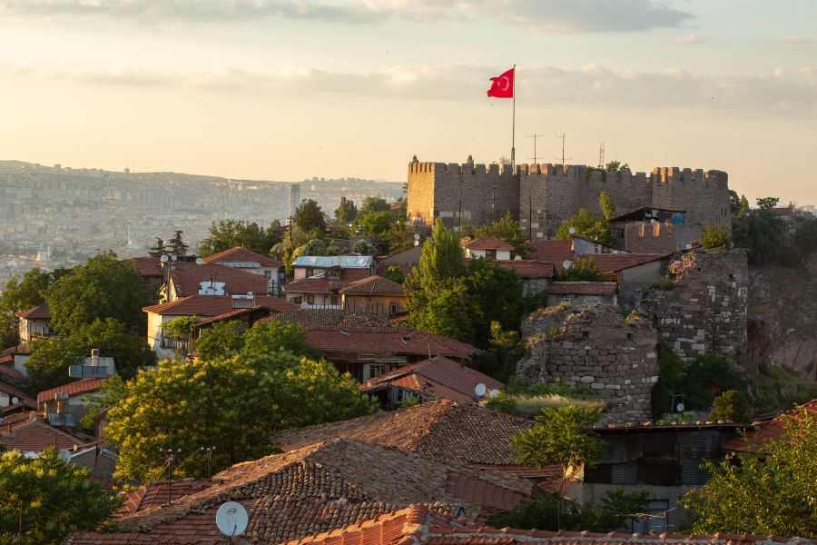     ASIRLIK ANKARA KALESİ BAŞKENT’E IŞIK SAÇACAK…      