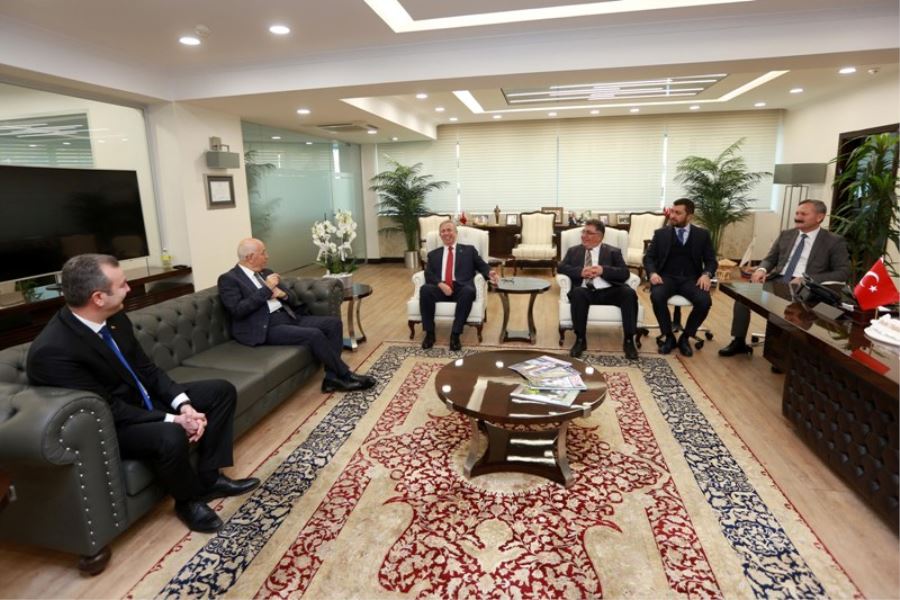 Yavaş, Fethi Yaşar’ı ziyaret etti