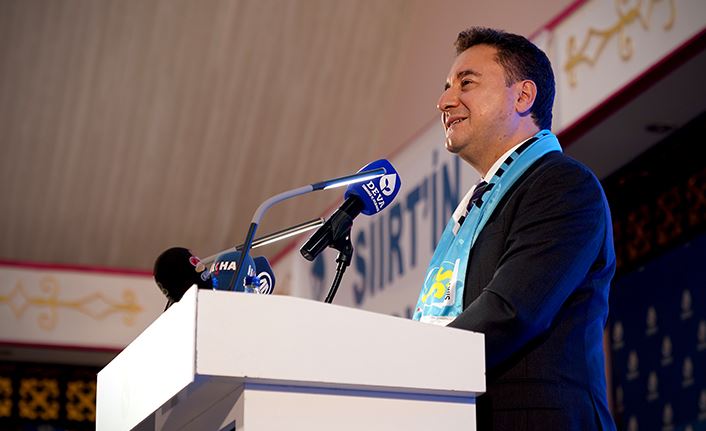 Babacan, ‘Güçlendirilmiş Parlamenter Sistemi anlattı 
