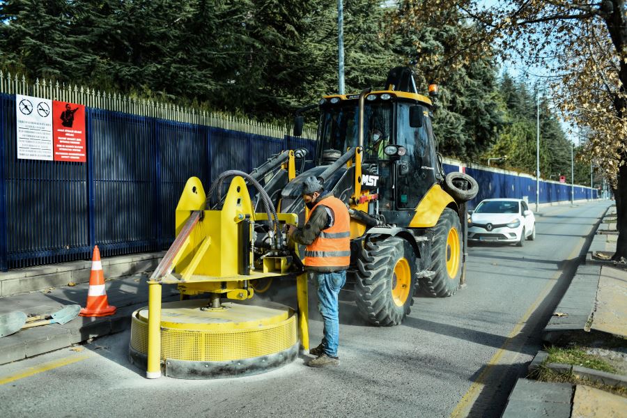 9 BİN BACA KAPAĞI YOL SEVİYESİNE GETİRİLİYOR