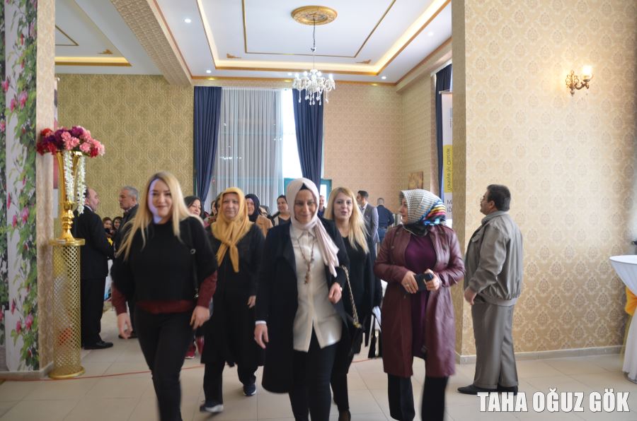 AKP Kadın Kolları Başkanı İYİ PARTİ