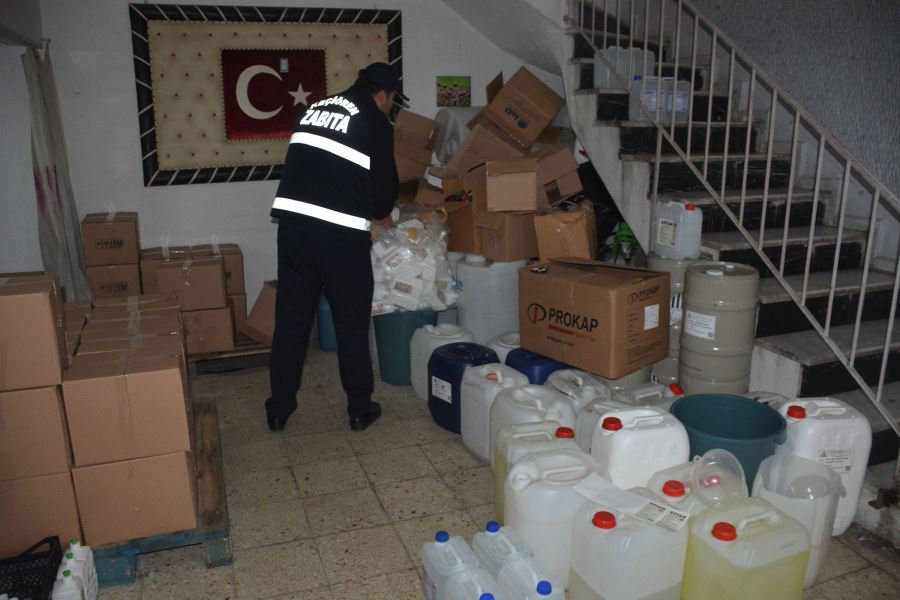 3 TONLUK KAÇAK DEZENFEKTAN ELE GEÇİRDİ
