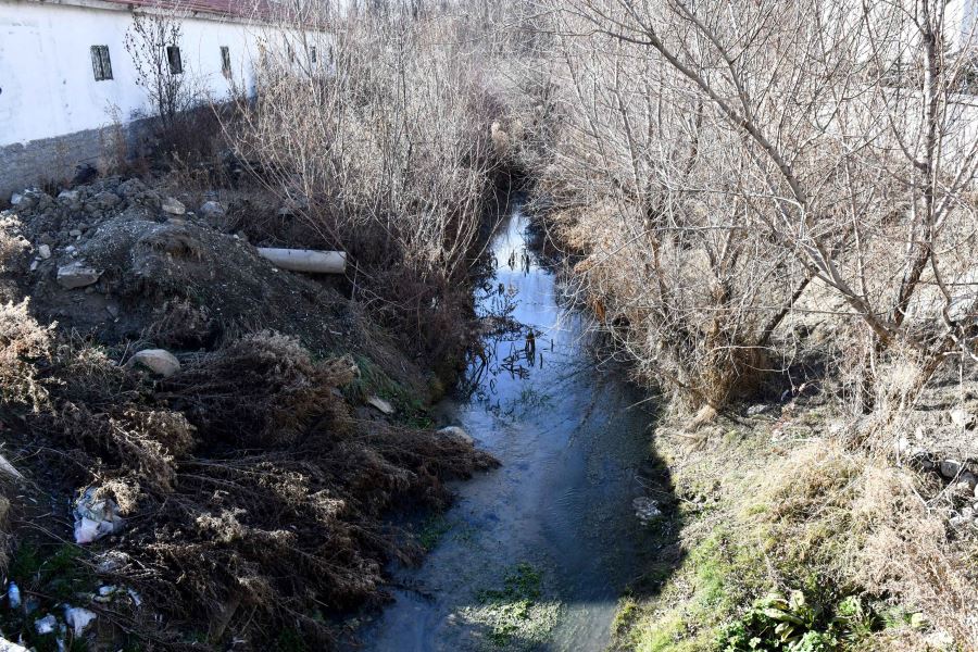 210 MAHALLEDE AÇIKTAN AKAN KANALİZASYON SUYU KALMAYACAK
