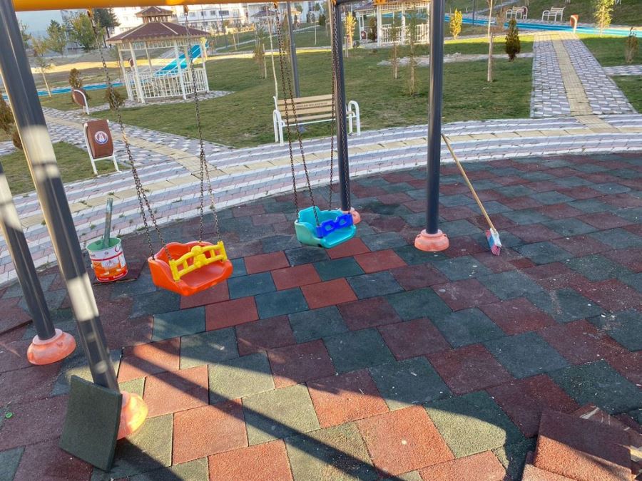 ÇOCUK PARKLARINA BAKIM
