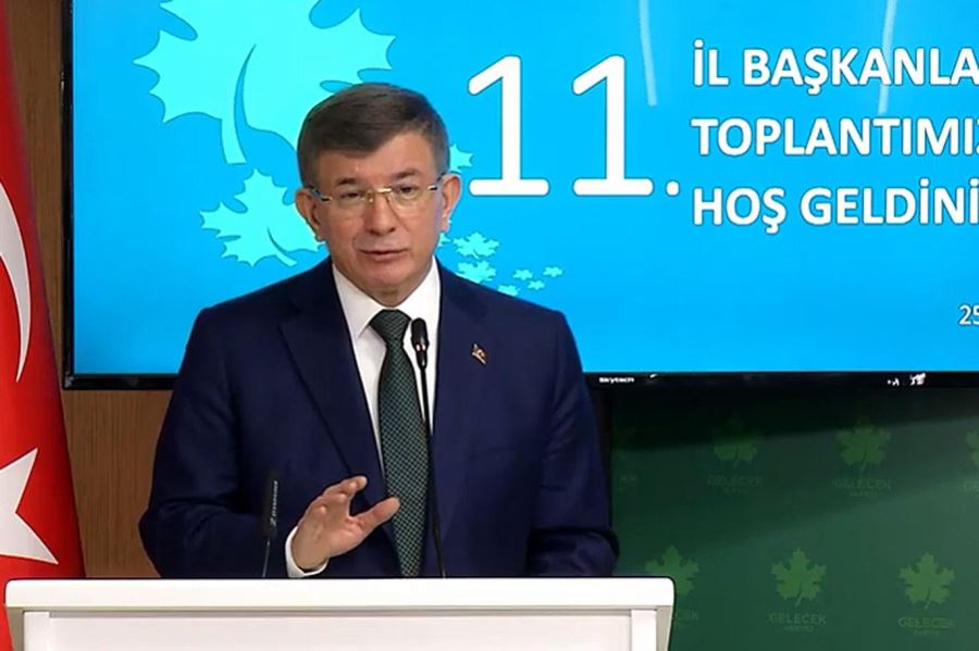 DAVUTOĞLU: “AKP KONGRELERİ RESMİYLE DAVA AÇIN”