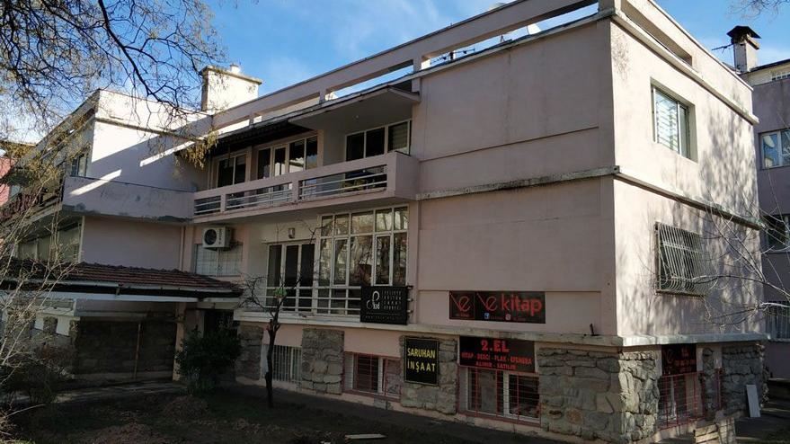 MUAMMER AKSOY’UN EVİ KENTSEL DÖNÜŞÜM KURBANI