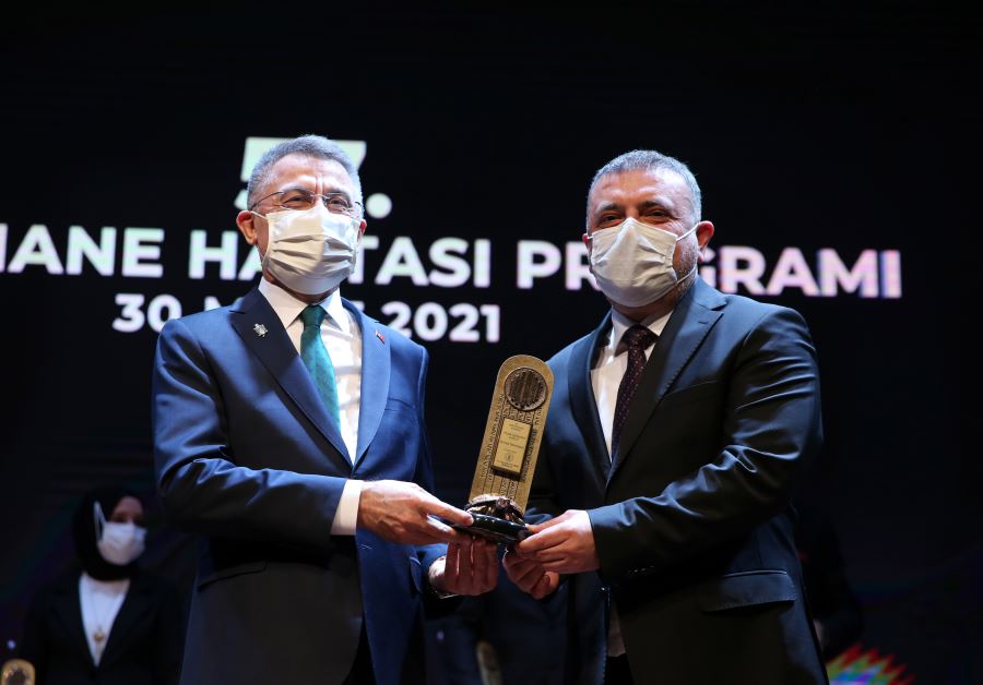 KÜTÜPHANE YATIRIMLARI ÖDÜL GETİRDİ