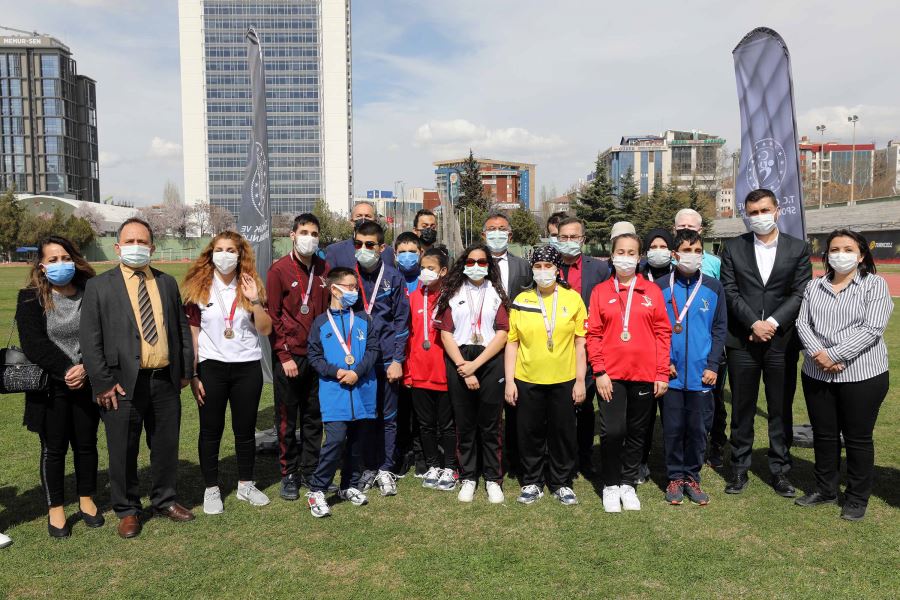 Yenimahalle’nin gören kalpleri madalyaları topladı