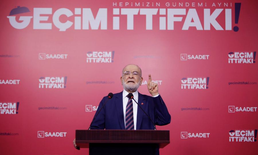 İKTİDAR MİLLETLE MESAFELİ