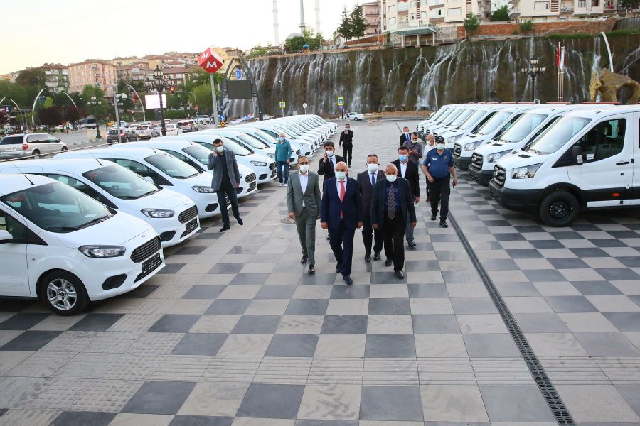 KEÇİÖREN’DE DAHA HIZLI HİZMET İÇİN 42 YENİ ARAÇ