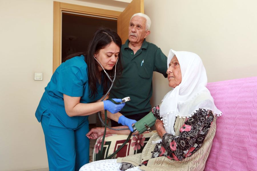 Yenimahalle’de evde sağlık hizmeti yeniden başladı