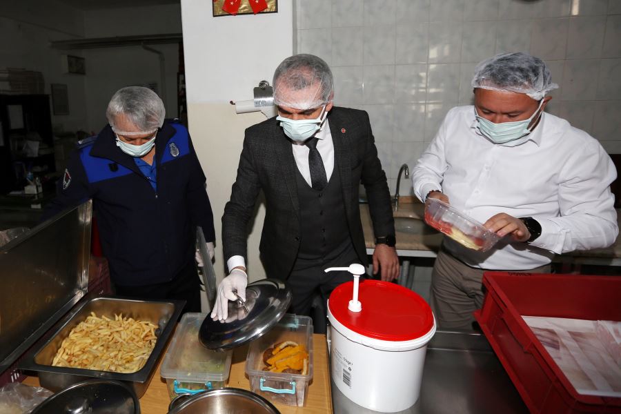 Yenimahalle zabıtası, öğrenci sağlığı için seferber oldu
