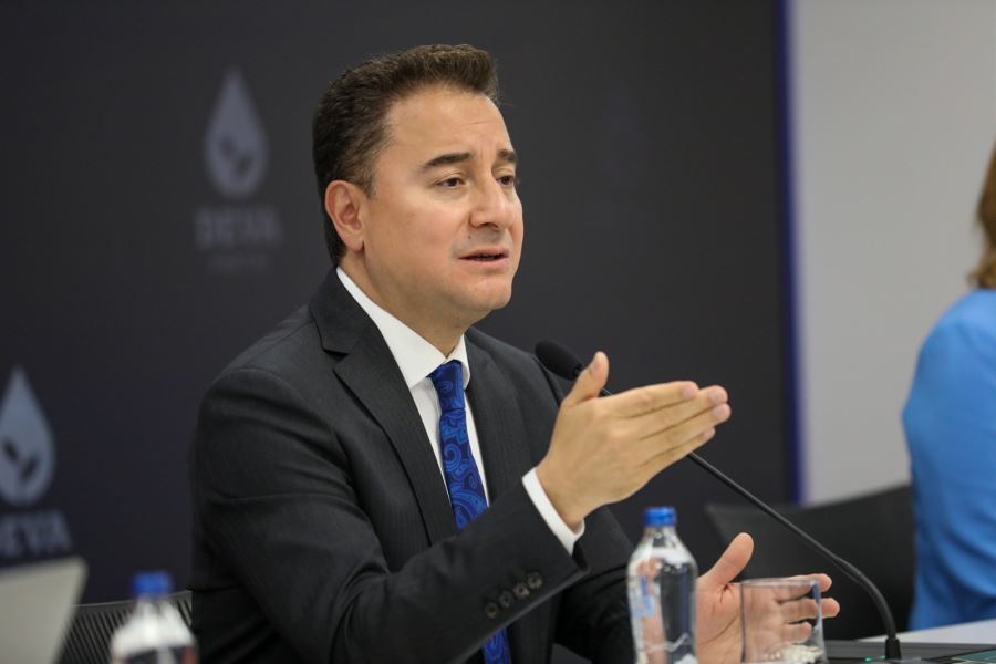 ‘Baskıcı, sansürcü, otoriter zihniyeti bitireceğiz’