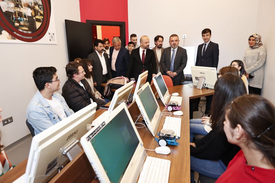 BAŞKAN ERCAN DİJİTAL DÖNÜŞÜM AKADEMİSİ’Nİ AÇTI