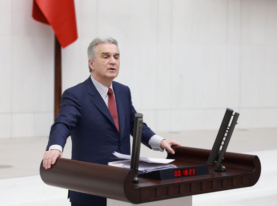 BÜLENT KUŞOĞLU: 