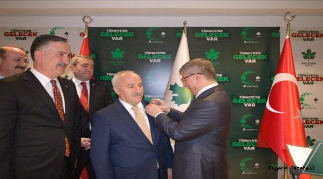 Siyasetin Yeni Odak Noktası Gelecek Partisi mi?